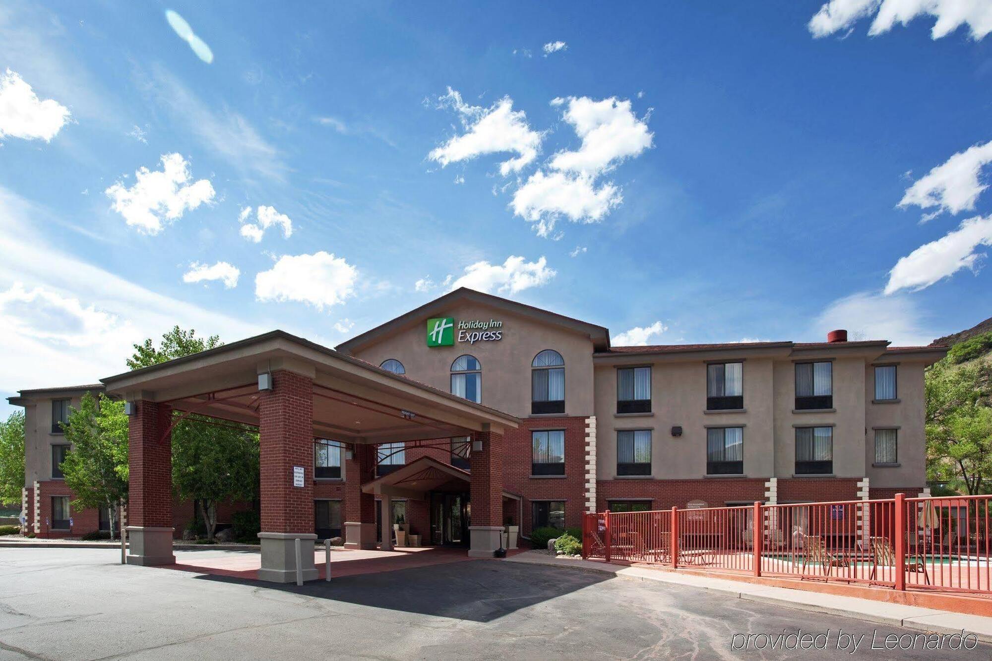 Holiday Inn Express Glenwood Springs Aspen Area, An Ihg Hotel Exterior foto